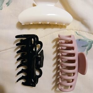 Everyday Hair Claw Clip Trio - White, Black & Light Pink